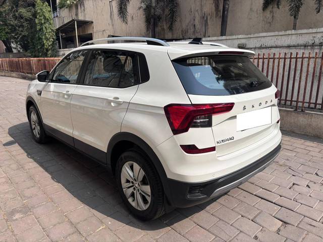 https://images10.gaadi.com/usedcar_image/4296368/original/processed_e7b7755127c404a4c5e0eab24802e190.jpg?imwidth=6402