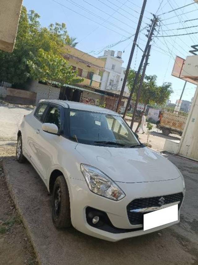 https://images10.gaadi.com/usedcar_image/4296377/original/processed_126de242-edde-4b1f-874e-6eb6f03d3c71.jpg?imwidth=6400