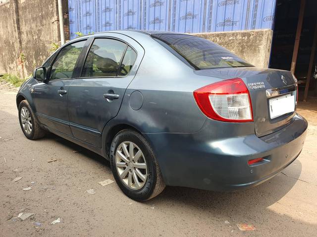 https://images10.gaadi.com/usedcar_image/4296520/original/processed_f5d059c2eb15b3a9d572996f99504a0b.jpg?imwidth=6402