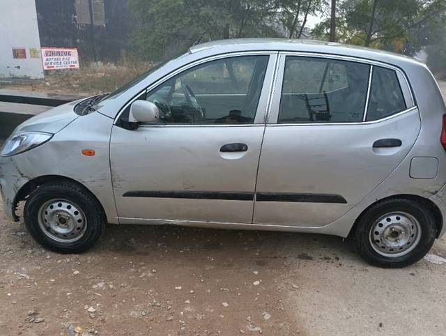 https://images10.gaadi.com/usedcar_image/4296553/original/d1df02978702e5452465bda61accbd7f.jpg?imwidth=6402