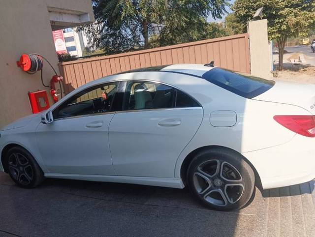 https://images10.gaadi.com/usedcar_image/4296555/original/df8d7e0fc5dee67bbf3360ec3b60dec4.jpeg?imwidth=6402