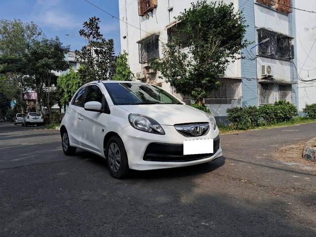 https://images10.gaadi.com/usedcar_image/4296576/original/processed_7e22011d6a5cb8a2b593a4d15e2967e8.jpg?imwidth=6400