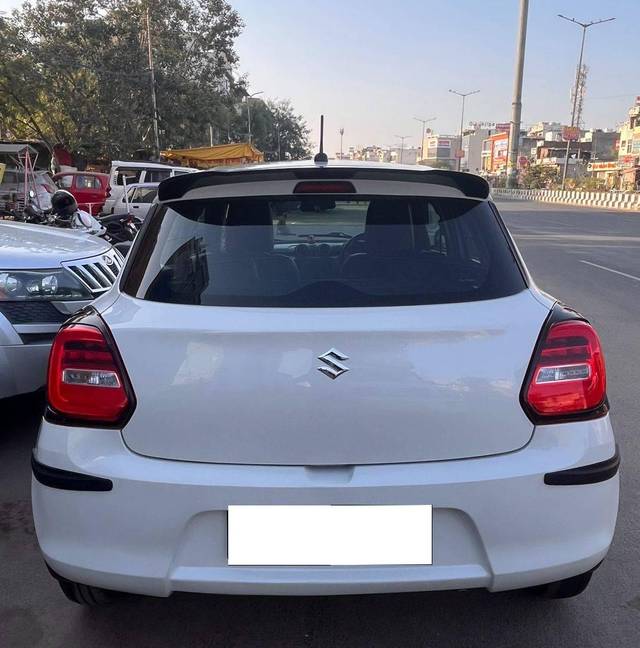 https://images10.gaadi.com/usedcar_image/4296583/original/processed_16057659ab090420293e12efb536a309.jpg?imwidth=6401