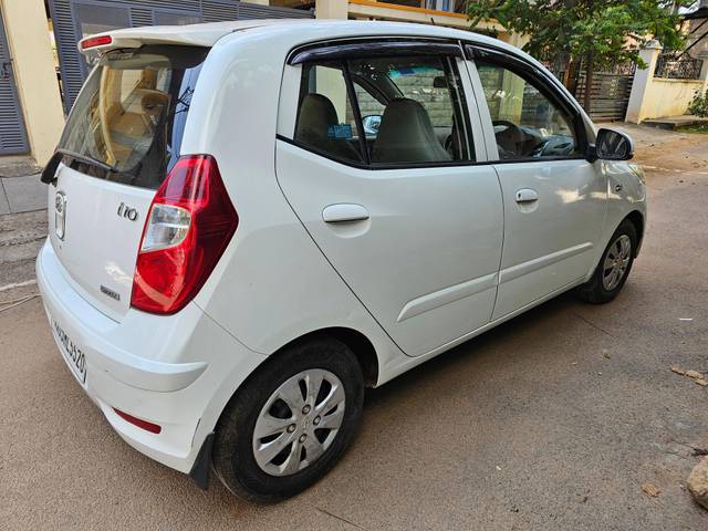 https://images10.gaadi.com/usedcar_image/4296592/original/processed_0d0d02188f39340b8e773b6d82162352.jpg?imwidth=6401