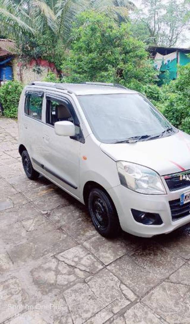 https://images10.gaadi.com/usedcar_image/4296745/original/1000e64bdb08da755ef60369218dc11c.jpg?imwidth=6400