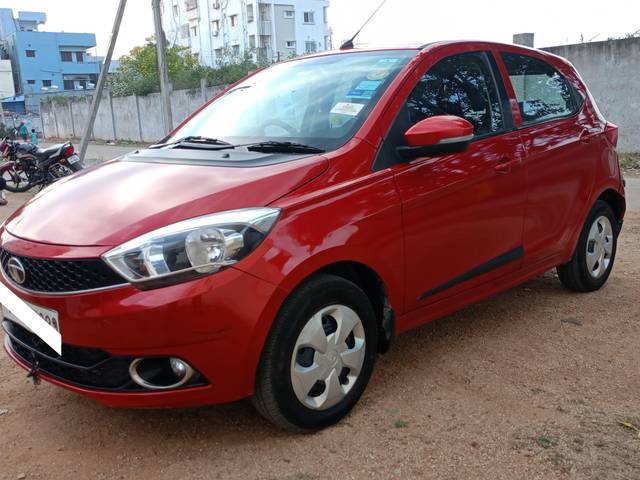 https://images10.gaadi.com/usedcar_image/4296831/original/processed_8e9a8d775ca7d452c730126654fca250.jpg?imwidth=6400