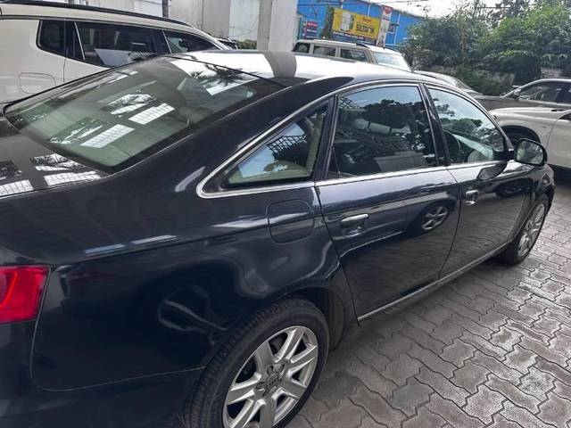 https://images10.gaadi.com/usedcar_image/4296871/original/processed_023217cd-fe3d-4a72-8fb5-c4dcac49da25.jpeg?imwidth=6402