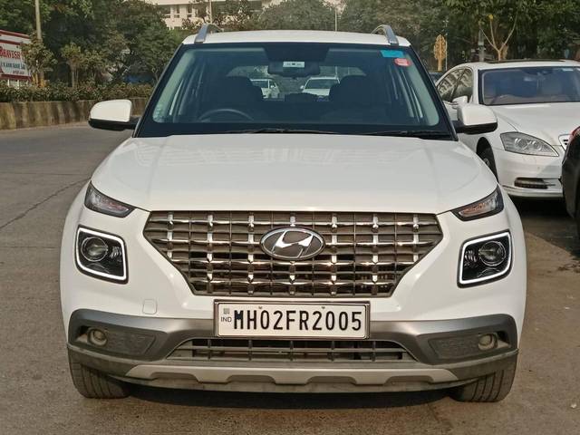 https://images10.gaadi.com/usedcar_image/4296887/original/processed_9b3169af7b64f4ab63da185c87430880.jpg?imwidth=6400