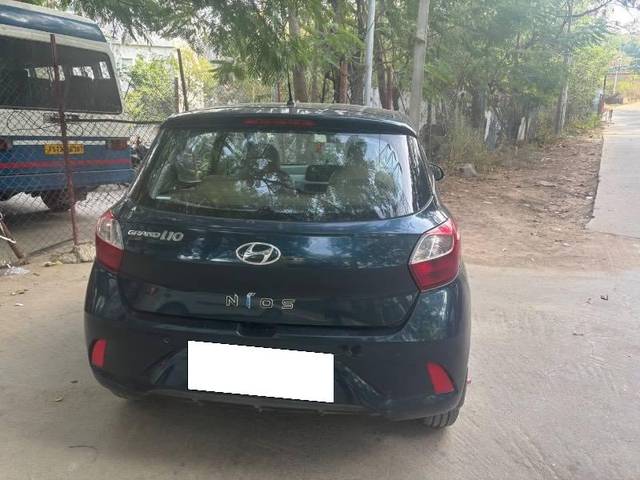 https://images10.gaadi.com/usedcar_image/4296904/original/processed_9fd28902-37c1-49db-92dc-1375edbffa38.jpeg?imwidth=6401