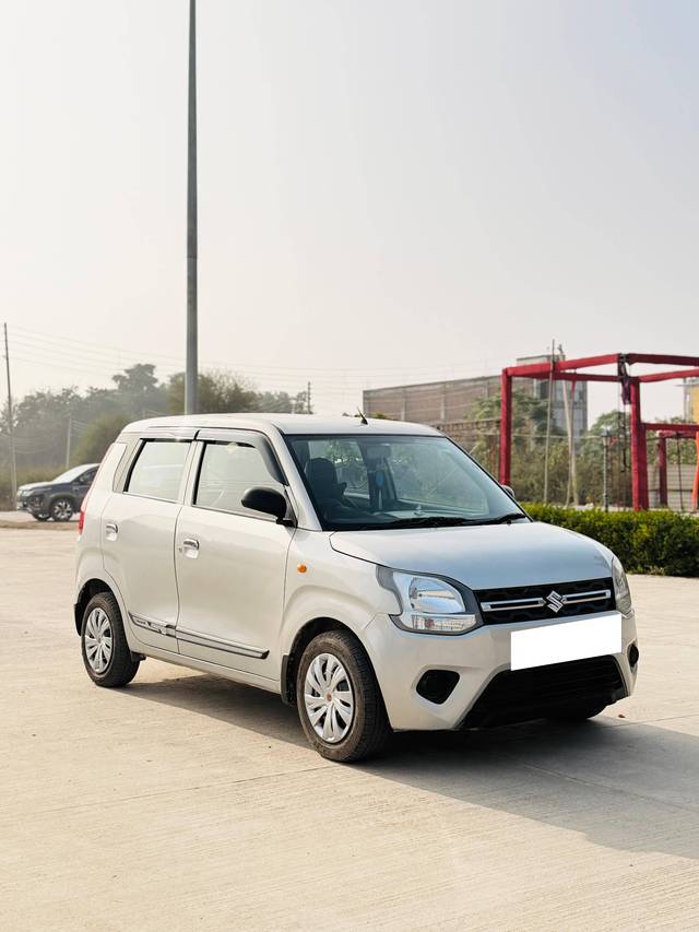 https://images10.gaadi.com/usedcar_image/4296919/original/processed_f233b18c61647c25c1188735bcfa58be.jpg?imwidth=6400