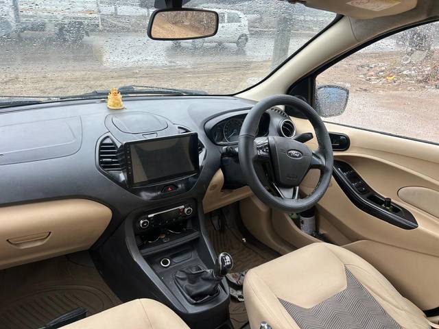 https://images10.gaadi.com/usedcar_image/4296920/original/667eaba7e1c94514bc618252ca620c46.jpg?imwidth=6402