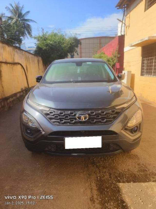 https://images10.gaadi.com/usedcar_image/4296930/original/b8cde6cb9947d21bb89dfc430f921198.jpg?imwidth=6400