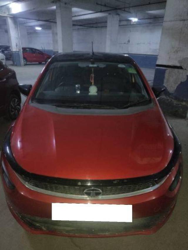 https://images10.gaadi.com/usedcar_image/4296932/original/a0deeaa9f1153bcb2205c7f9fa615572.jpg?imwidth=6402