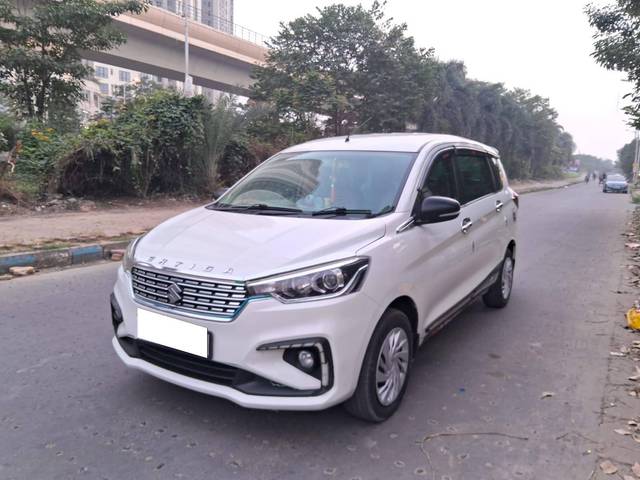 https://images10.gaadi.com/usedcar_image/4296973/original/processed_2dd2372cc056897e9970746b665696e6.jpg?imwidth=6402