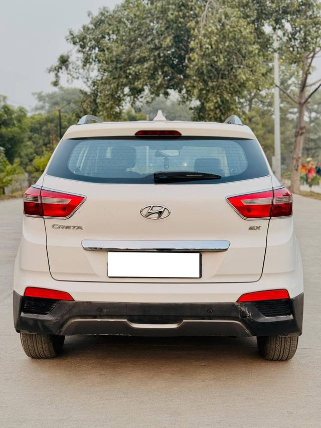 https://images10.gaadi.com/usedcar_image/4296990/original/processed_6538297153ba5e0808b27adb754d96af.jpg?imwidth=6402