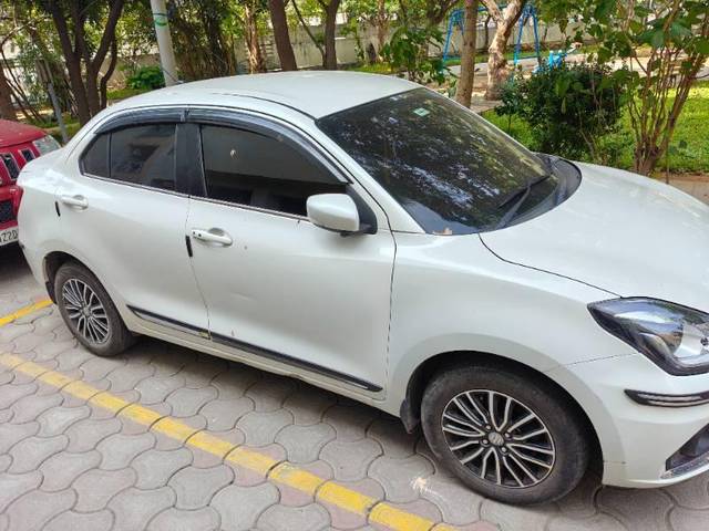 https://images10.gaadi.com/usedcar_image/4296993/original/processed_1e745305-2da9-4f42-b2e8-0ddba17b5604.jpg?imwidth=6400