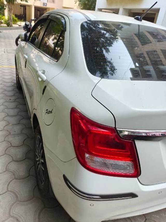 https://images10.gaadi.com/usedcar_image/4296993/original/processed_f5f02b1e-c5ed-4c65-9d9c-668409909b67.jpg?imwidth=6402