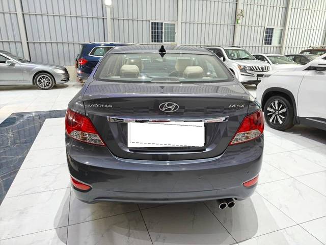 https://images10.gaadi.com/usedcar_image/4297035/original/processed_1161b3676a179da28119180bc00a5fb0.jpg?imwidth=6401