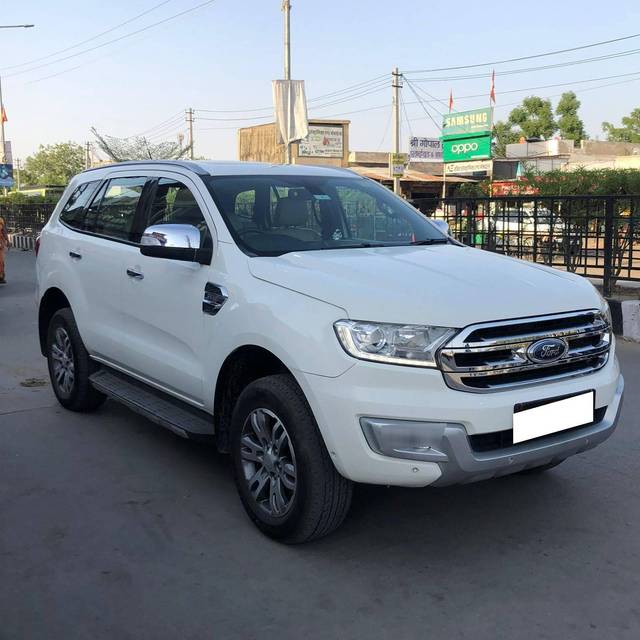 https://images10.gaadi.com/usedcar_image/4297071/original/processed_b2a2d4c8a598305bedcfc6be17a43580.jpg?imwidth=6400