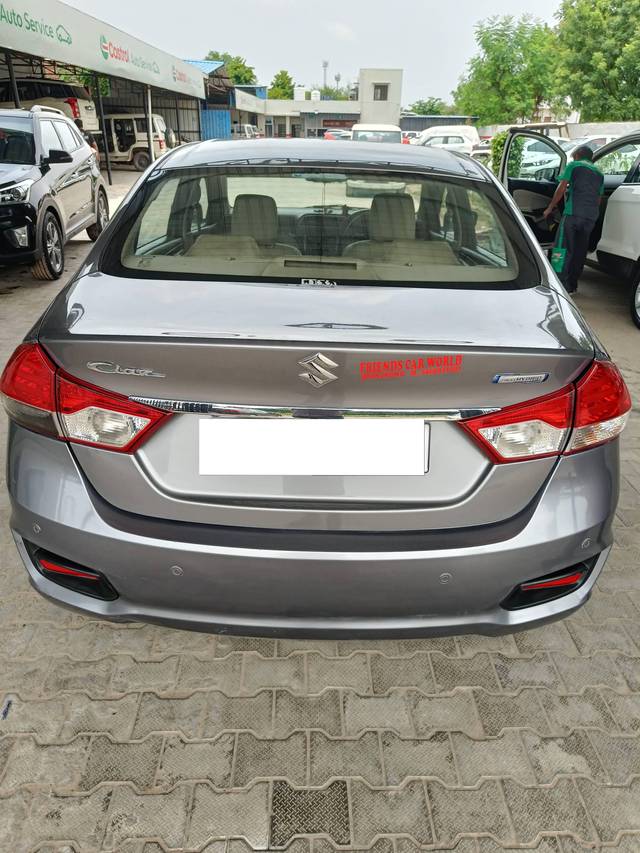 https://images10.gaadi.com/usedcar_image/4297075/original/processed_4d2545015bece0c1a2434b0a644f59f3.jpg?imwidth=6401