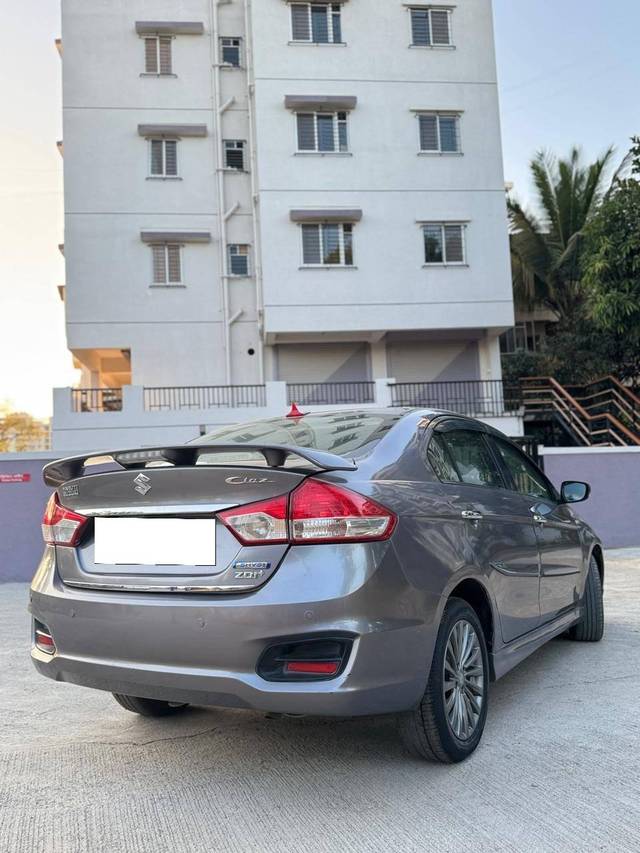 https://images10.gaadi.com/usedcar_image/4297214/original/processed_bb12cc4a03506acb61f7e5a1eb7cd8da.jpg?imwidth=6402