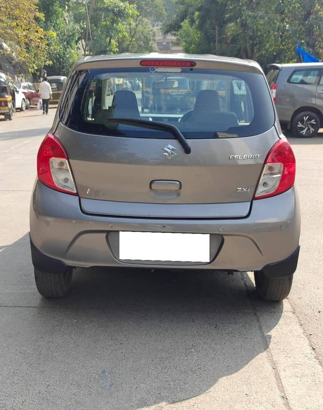 https://images10.gaadi.com/usedcar_image/4297232/original/processed_d04a11210dee7faa814441175bda26cd.jpg?imwidth=6402