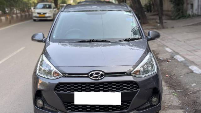 https://images10.gaadi.com/usedcar_image/4297260/original/processed_5d10944b90ce43d2ca423765a09b2856.jpg?imwidth=6402