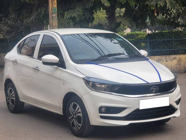 https://images10.gaadi.com/usedcar_image/4297261/original/processed_0dcdc697f30441ae596c2918d4f6ee49.jpg?imwidth=6400