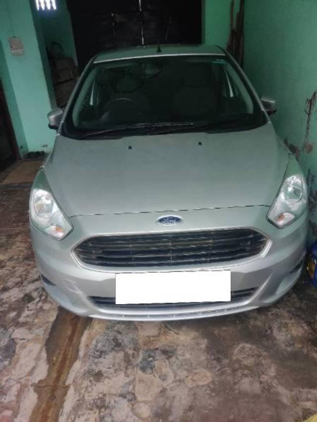 https://images10.gaadi.com/usedcar_image/4297266/original/processed_5e775fa5-b62b-43a9-8304-b45d5a2c0258.jpg?imwidth=6401