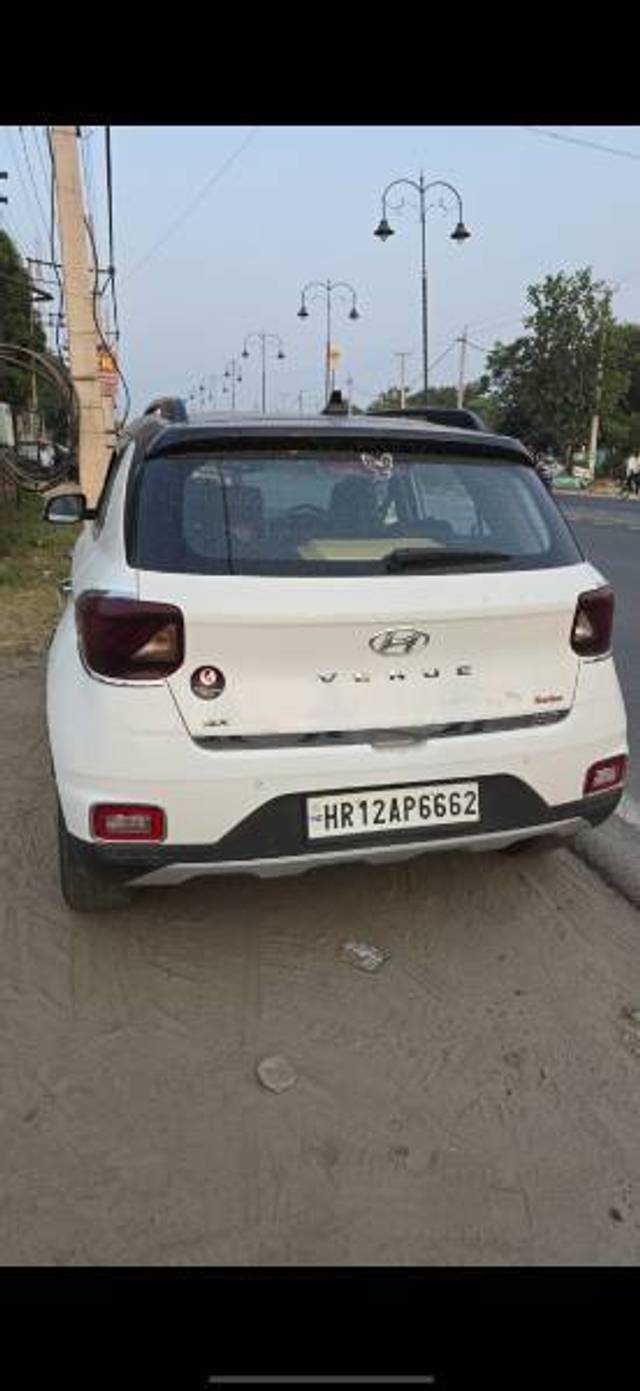 https://images10.gaadi.com/usedcar_image/4297281/original/3a568698baebf97410b4250c80e73634.jpg?imwidth=6401