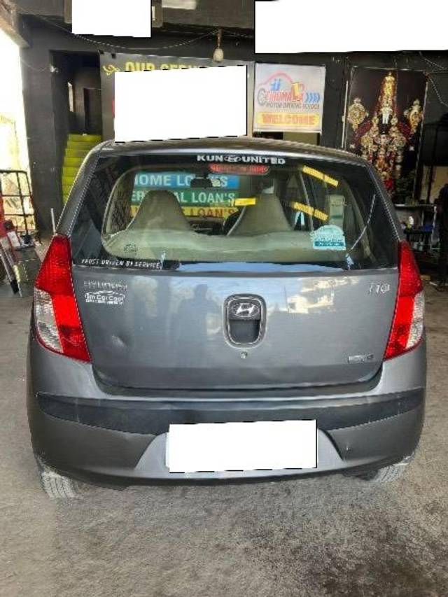 https://images10.gaadi.com/usedcar_image/4297331/original/processed_67a3d1d4-479e-48ed-9ade-61e46262c599.jpeg?imwidth=6401