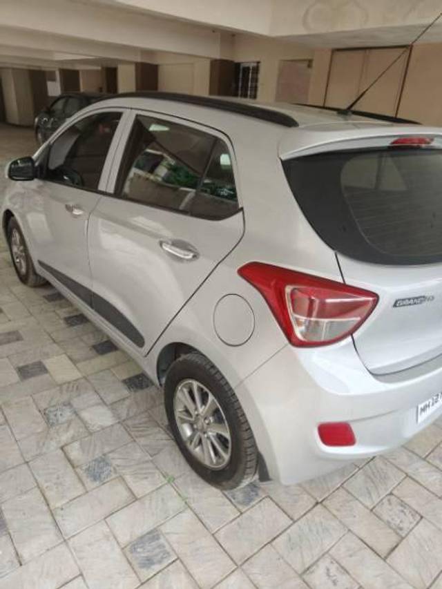 https://images10.gaadi.com/usedcar_image/4297370/original/processed_5165e6d5-1bfb-4312-8964-4ad0452b9292.jpg?imwidth=6402