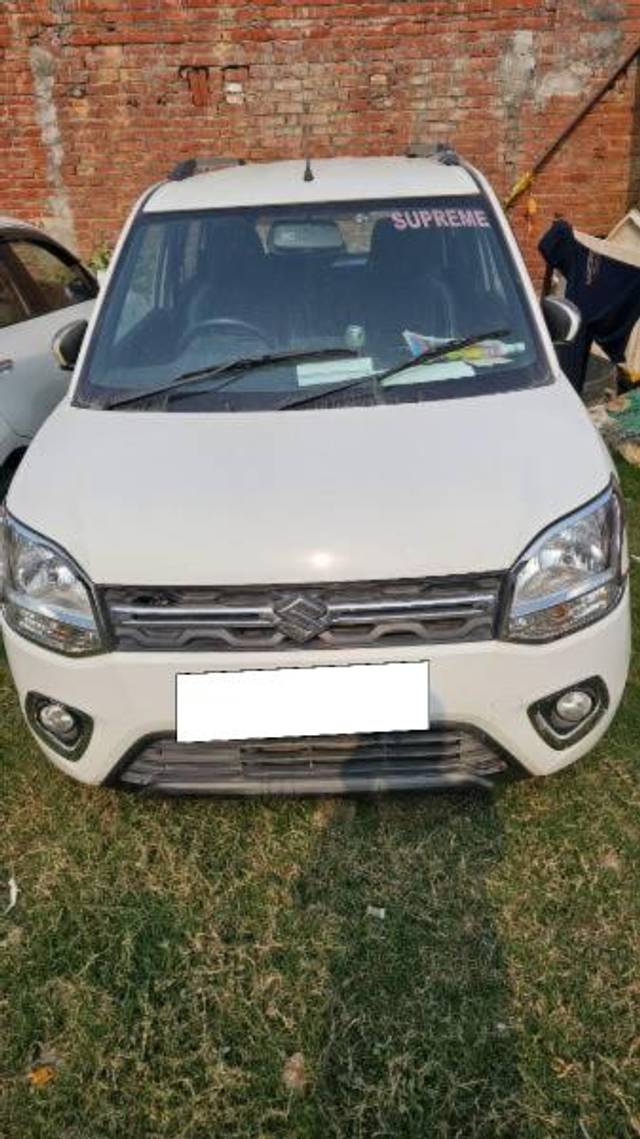 https://images10.gaadi.com/usedcar_image/4297461/original/processed_15b75916-6512-41bc-9dfa-882b1ac8ad74.jpeg?imwidth=6400