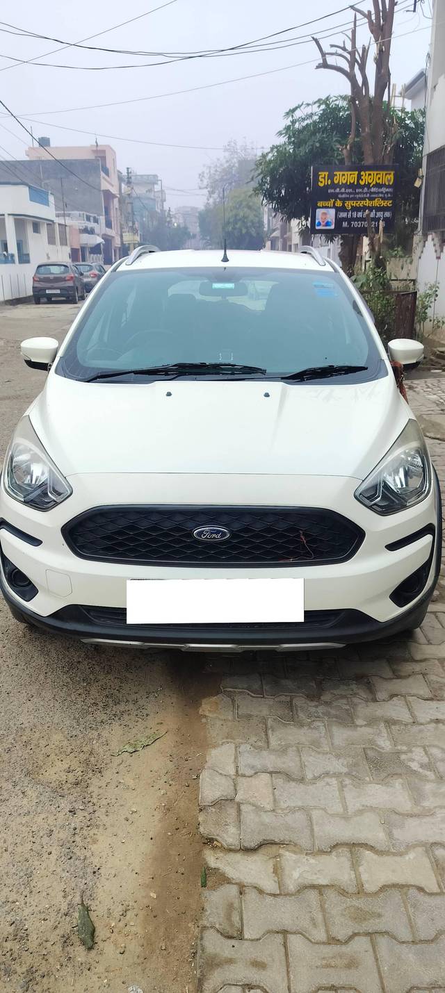 https://images10.gaadi.com/usedcar_image/4297503/original/processed_e9b511c0-6b48-4b83-9734-ed99cc775419.jpg?imwidth=6400