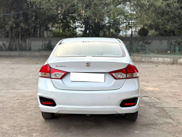 https://images10.gaadi.com/usedcar_image/4297522/original/processed_7aa5bec636b711b5a509db37798f70b9.jpeg?imwidth=6402