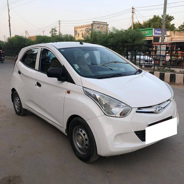 https://images10.gaadi.com/usedcar_image/4297582/original/processed_8ce413169c47dbe411d9fdf2d2912c21.jpg?imwidth=6400