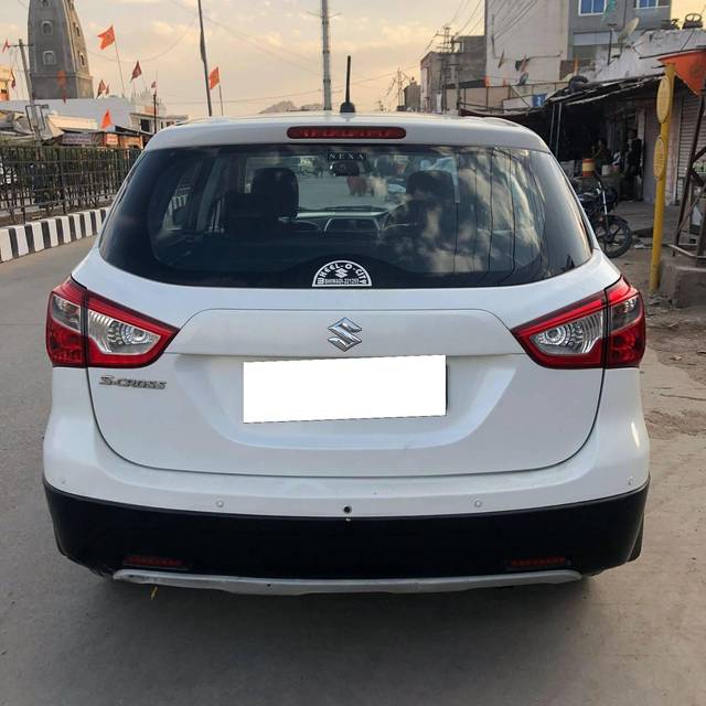 https://images10.gaadi.com/usedcar_image/4297584/original/processed_dce09fb06ed0a7515ad7b34e6c06367d.jpg?imwidth=6401