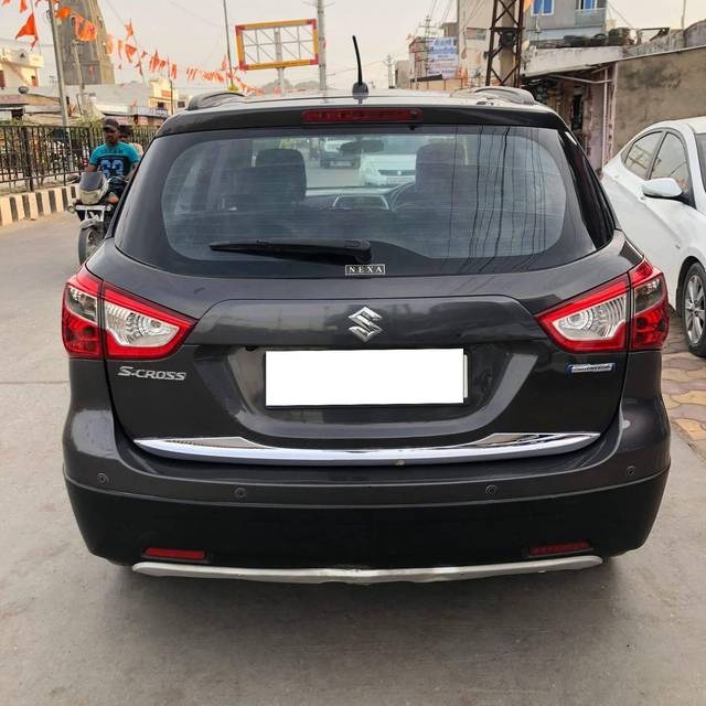 https://images10.gaadi.com/usedcar_image/4297588/original/processed_6f1faace9a1262475613c784aa6444d5.jpg?imwidth=6401