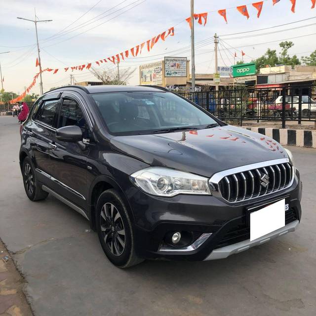 https://images10.gaadi.com/usedcar_image/4297588/original/processed_a5cd838d99dc0fcfec9d33c3a2e037e4.jpg?imwidth=6400