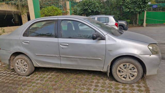 https://images10.gaadi.com/usedcar_image/4297642/original/4204930129f9335cdc387bec623e7185.jpg?imwidth=6401