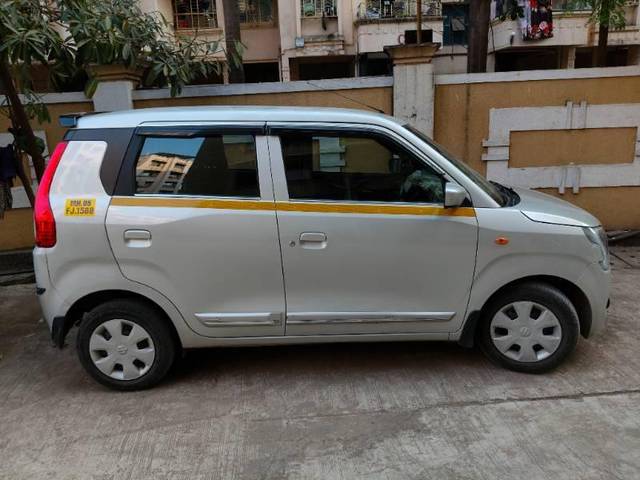 https://images10.gaadi.com/usedcar_image/4297651/original/processed_3551582c-26c7-4a8d-b03e-a4ffa843b48d.jpg?imwidth=6402