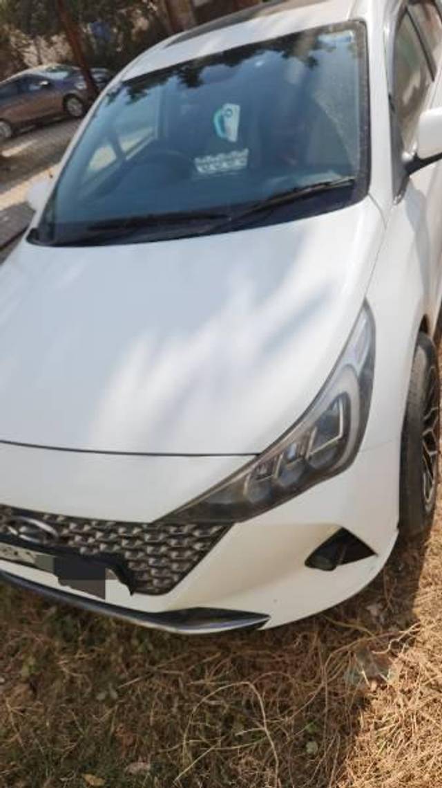 https://images10.gaadi.com/usedcar_image/4297676/original/processed_79e55d46-ab5b-436f-aee8-9d9c0752b0aa.jpg?imwidth=6400