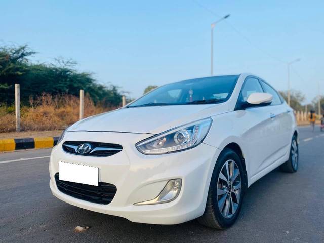 https://images10.gaadi.com/usedcar_image/4297750/original/processed_310937aced3bd2f0be0700a704b10dd3.jpg?imwidth=6400