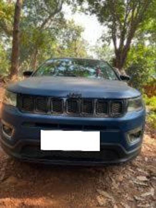 https://images10.gaadi.com/usedcar_image/4297768/original/processed_7e5feb801a4f9a04e5a51d33c457fbc5.jpg?imwidth=6402