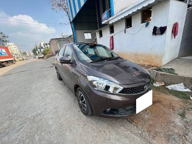 https://images10.gaadi.com/usedcar_image/4297770/original/processed_876f9ea1-bb34-41f7-9693-602da08d33c9.jpg?imwidth=6400