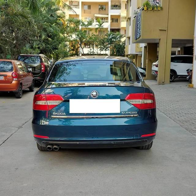 https://images10.gaadi.com/usedcar_image/4297837/original/processed_25042e9e8a5da3a5ac373d809e68f8a3.jpg?imwidth=6402