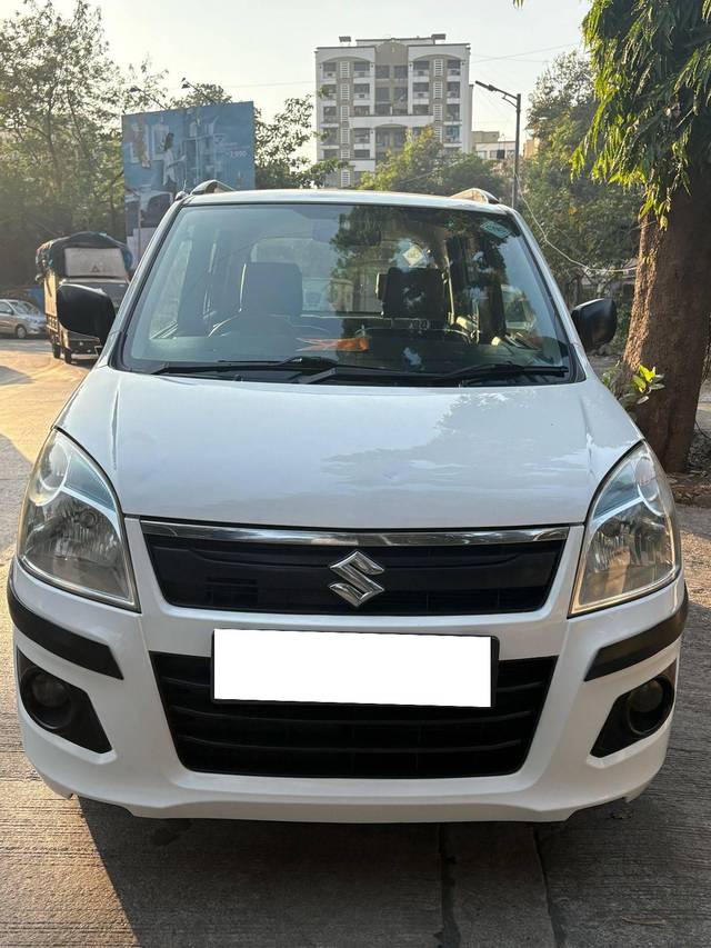 https://images10.gaadi.com/usedcar_image/4297844/original/processed_ea6d2c5a6830aa91e47df8df0e62b769.jpg?imwidth=6400