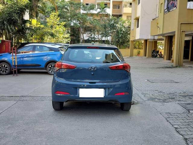 https://images10.gaadi.com/usedcar_image/4297860/original/processed_2f877a106124201ebbe0d6f320849579.jpg?imwidth=6402