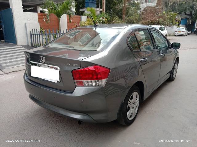 https://images10.gaadi.com/usedcar_image/4297899/original/processed_a03a615dfbe4c3ec339db37089e654e7.jpg?imwidth=6401