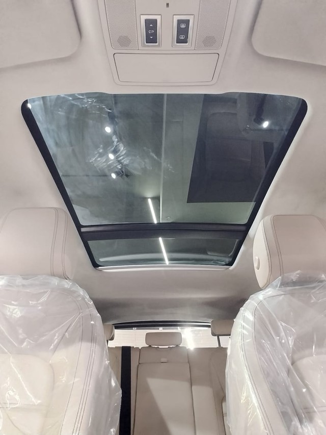 Second-hand 2018 Jaguar F-Pace Prestige 2.0 Petrol for sale in New Delhi-14